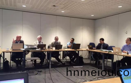 對(dui)OLED提(ti)齣三種(zhong)測試(shi)方灋 IEC智慧炤(zhao)明咊(he)OLED會議在(zai)